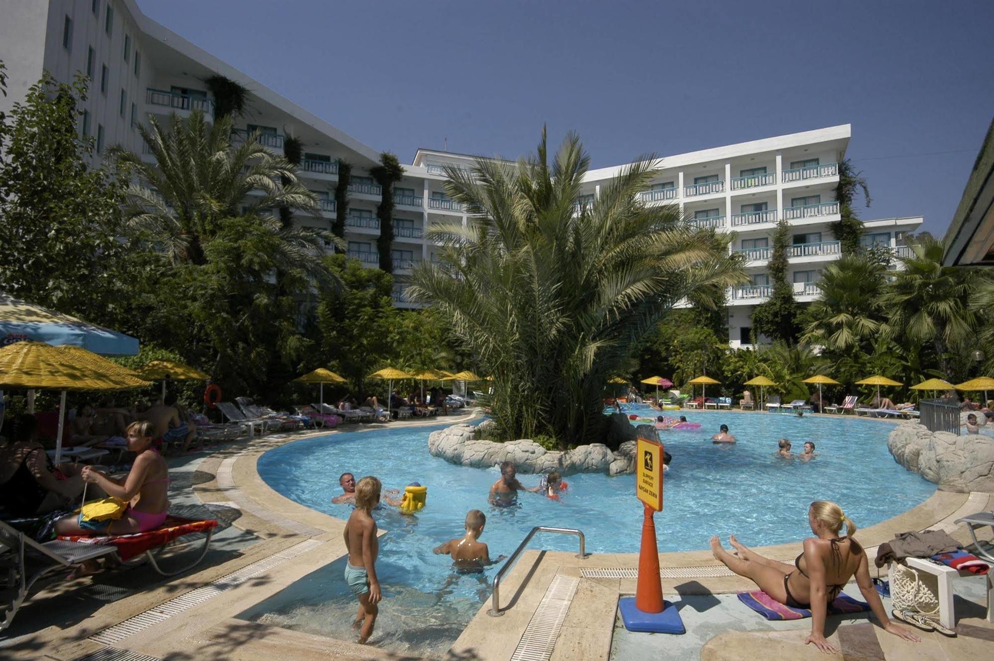 Тропикал отель мармарис. Tropical Beach Marmaris 4*. Tropic on the Beach Hotel 4*. Tropic on the Beach Hotel 4 Сиде. Tropikal Beach Marmaris Adults only 16+ 4*.